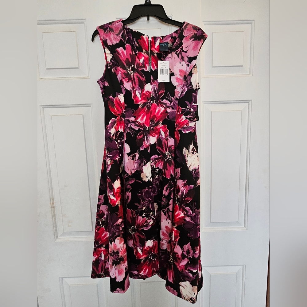 NWT Gabby Skye Floral Dress 10
